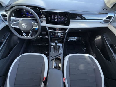 2026 Volkswagen Taos SE