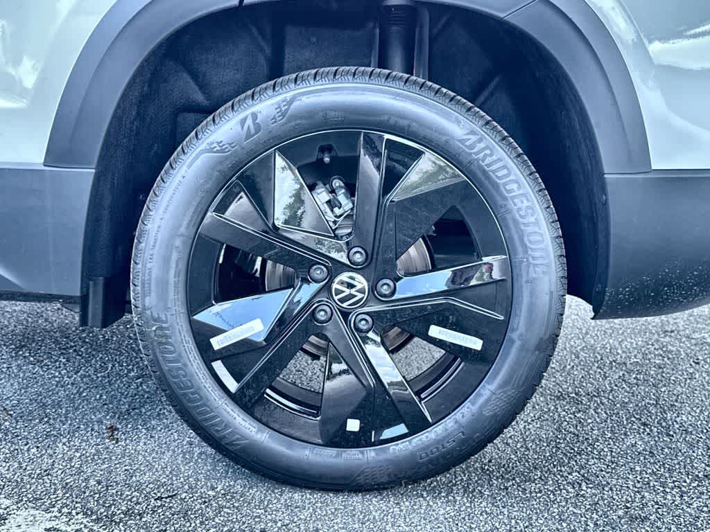 2026 Volkswagen Taos SE