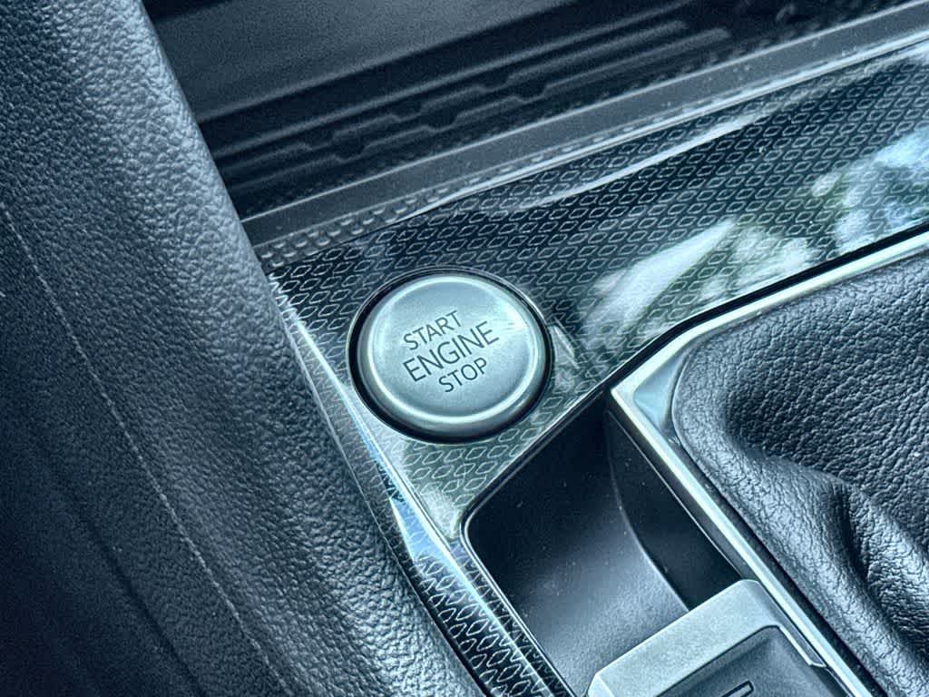2026 Volkswagen Taos SE