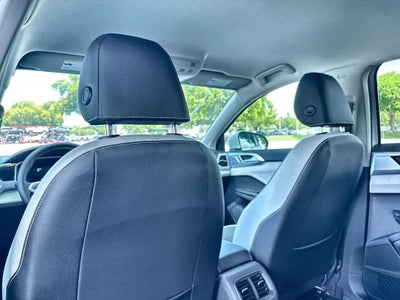 2026 Volkswagen Taos SE