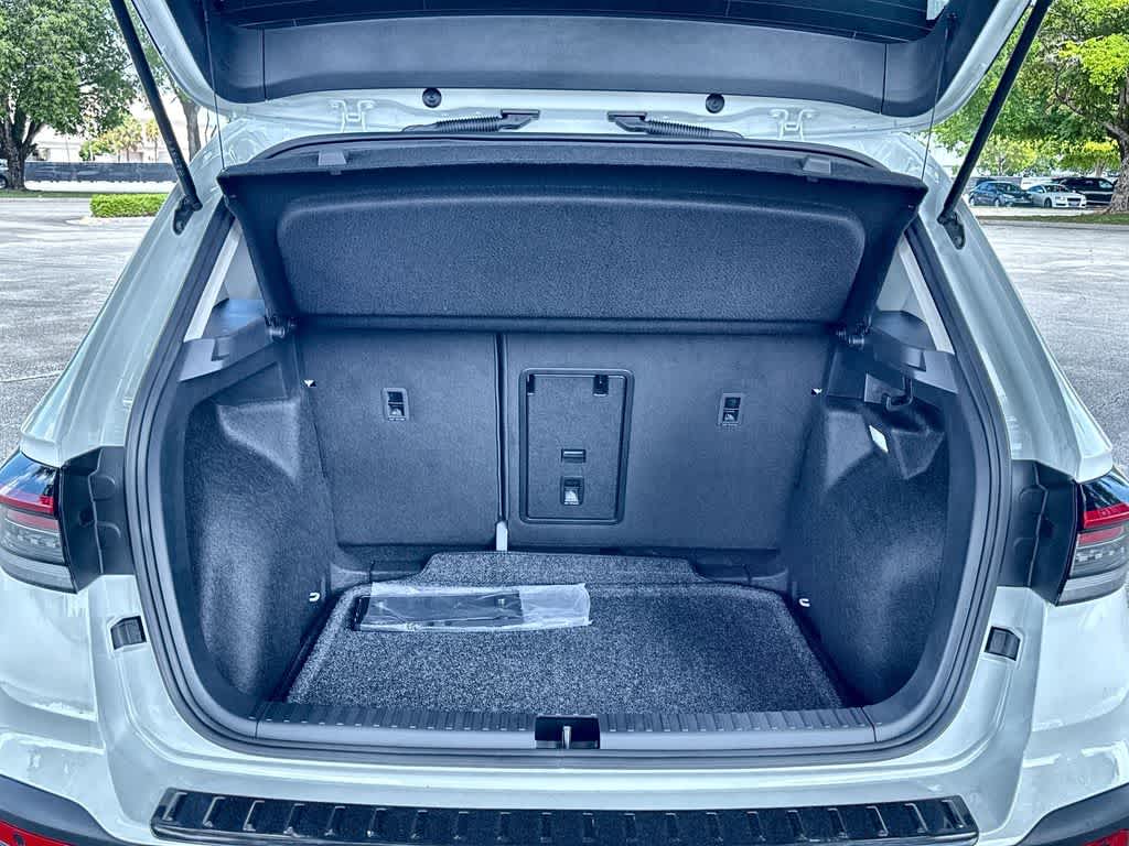 2026 Volkswagen Taos SE