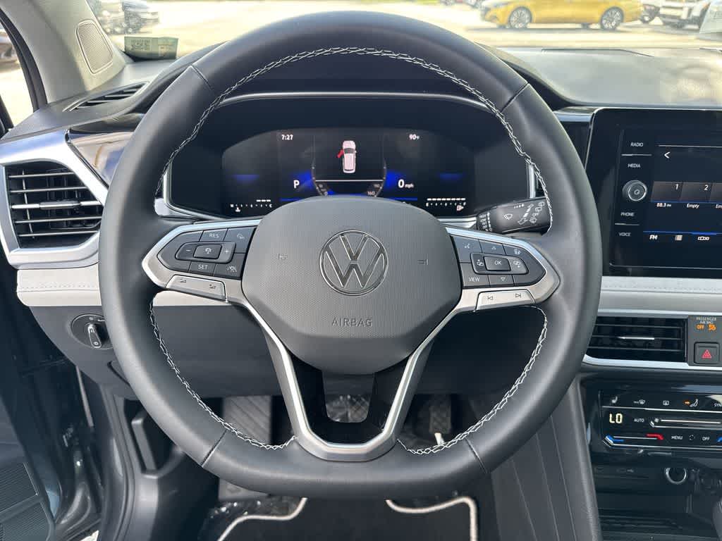 2026 Volkswagen Taos SE