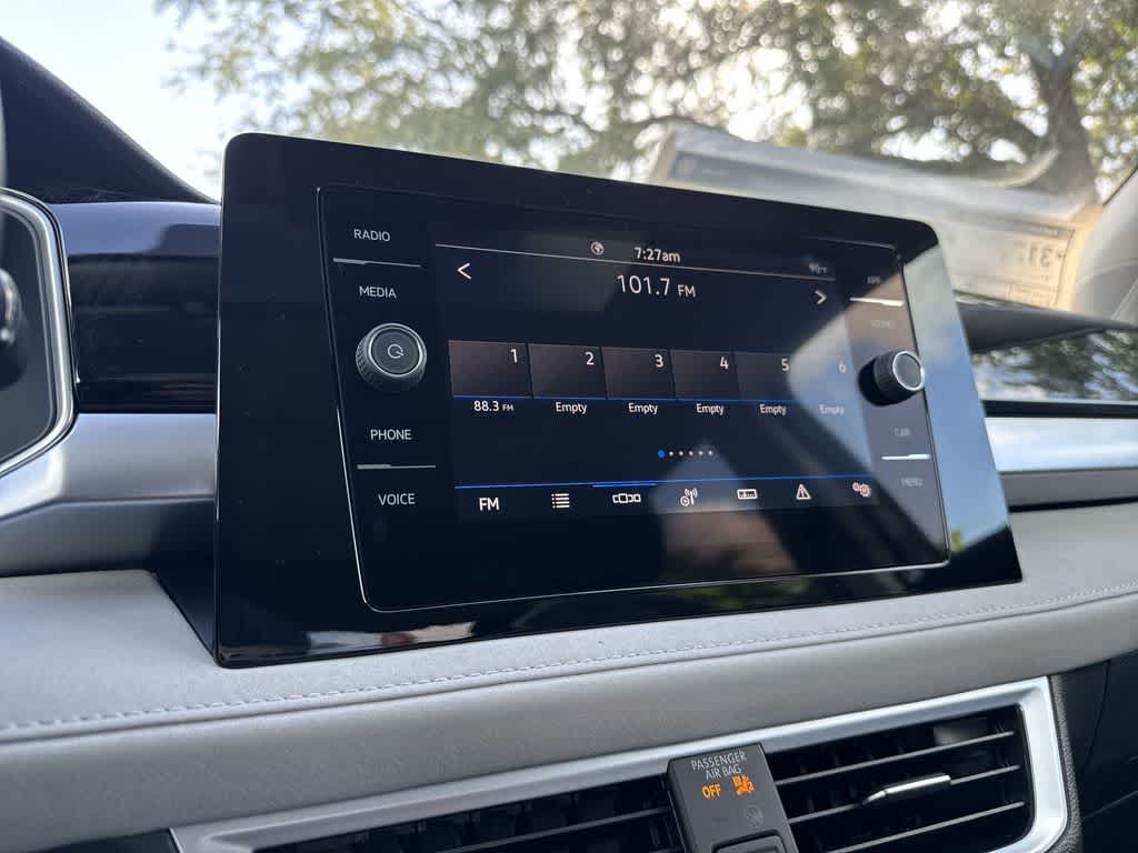2026 Volkswagen Taos SE