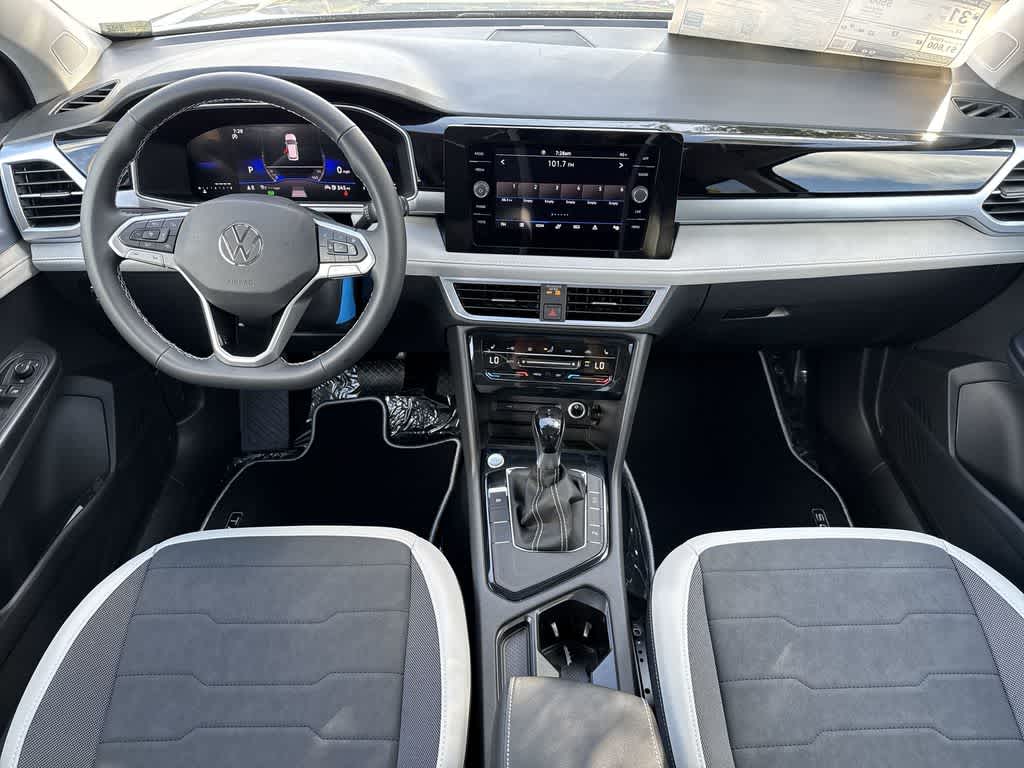 2026 Volkswagen Taos SE