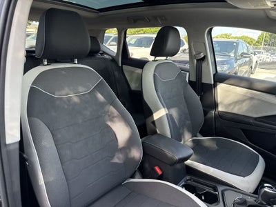 2026 Volkswagen Taos SE