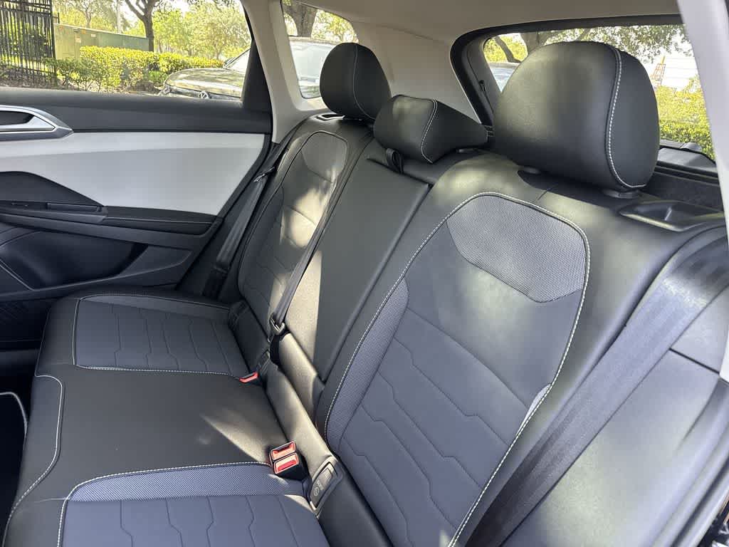 2026 Volkswagen Taos SE