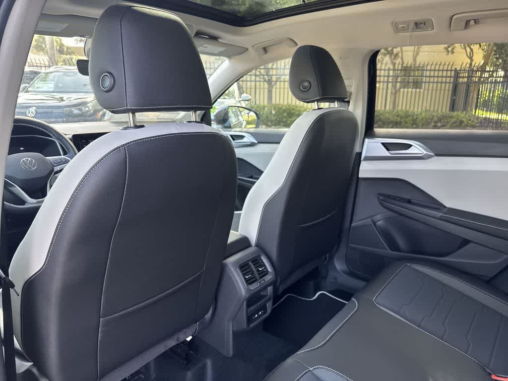 2026 Volkswagen Taos SE