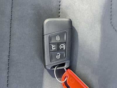 2026 Volkswagen Taos SE