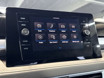 2026 Volkswagen Taos SE