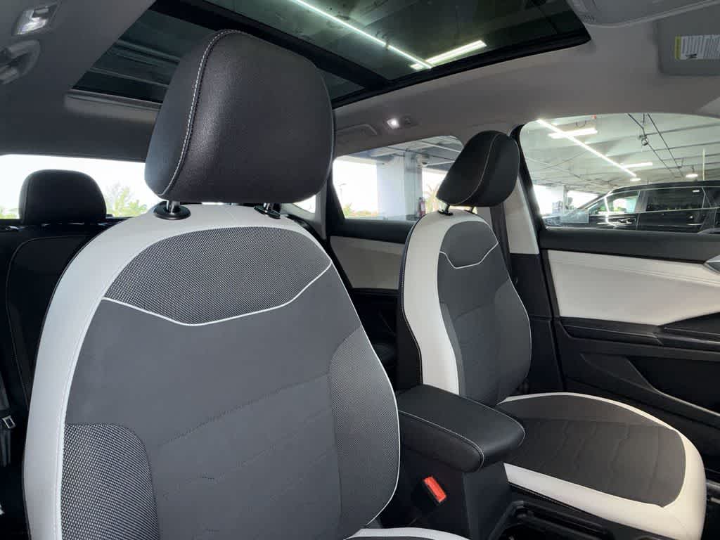 2026 Volkswagen Taos SE