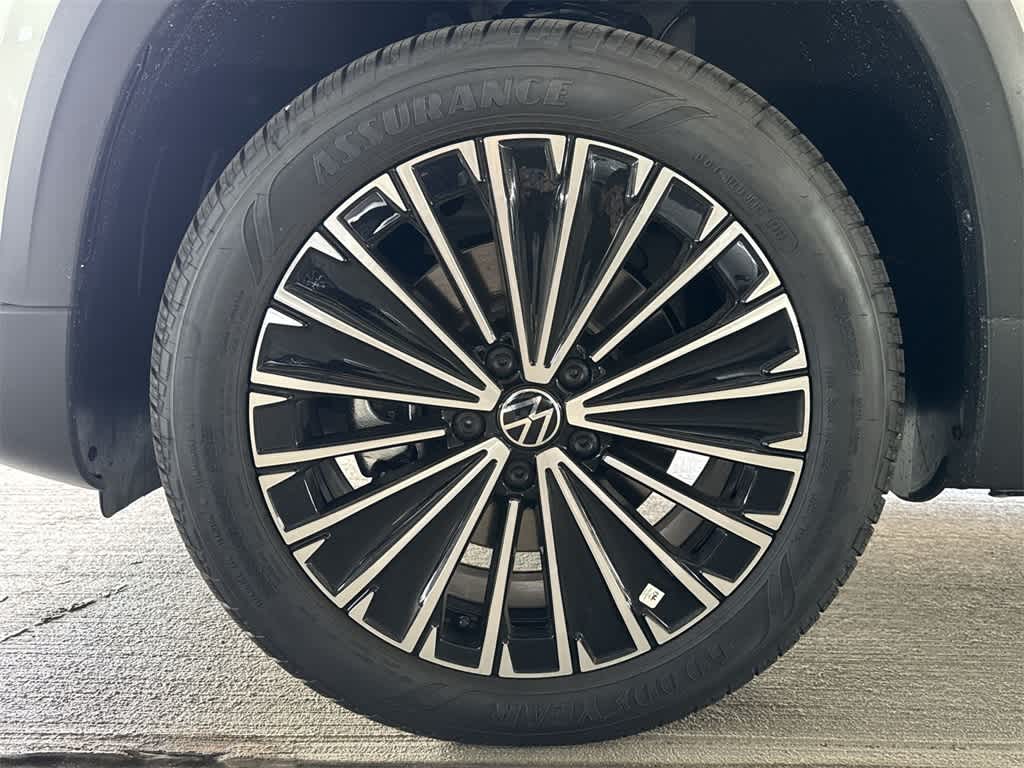 2026 Volkswagen Taos SE