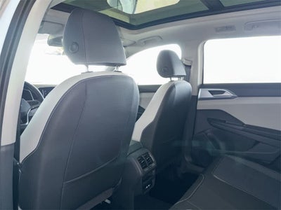 2026 Volkswagen Taos SE