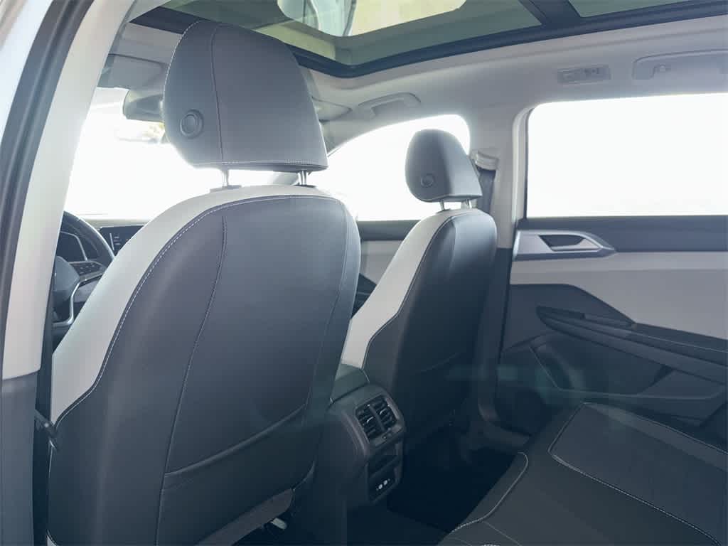 2026 Volkswagen Taos SE