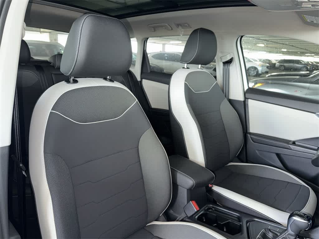 2026 Volkswagen Taos SE