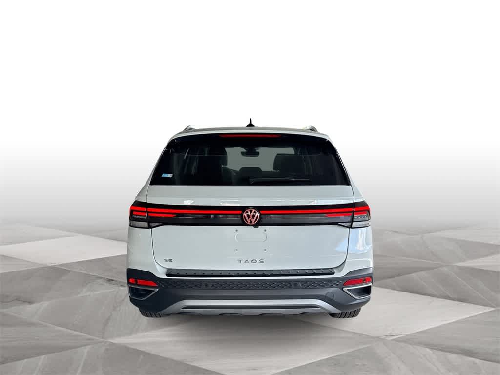 2026 Volkswagen Taos SE