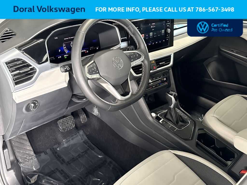 2025 Volkswagen Taos SE