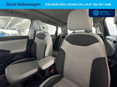 2025 Volkswagen Taos SE