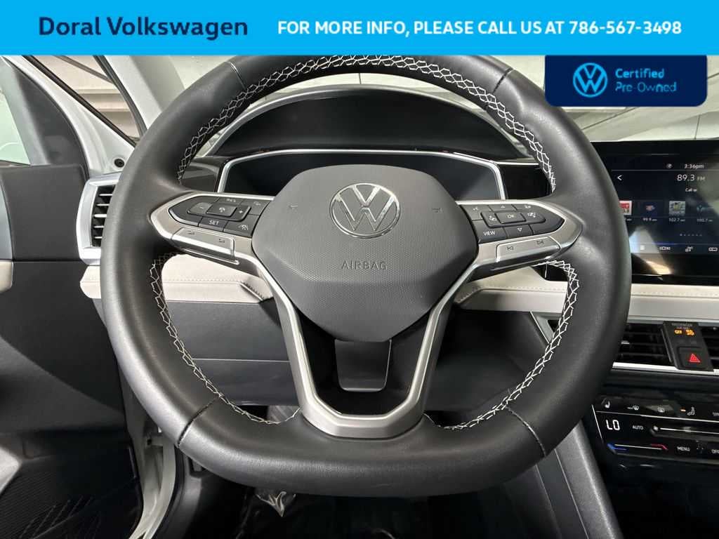 2025 Volkswagen Taos SE