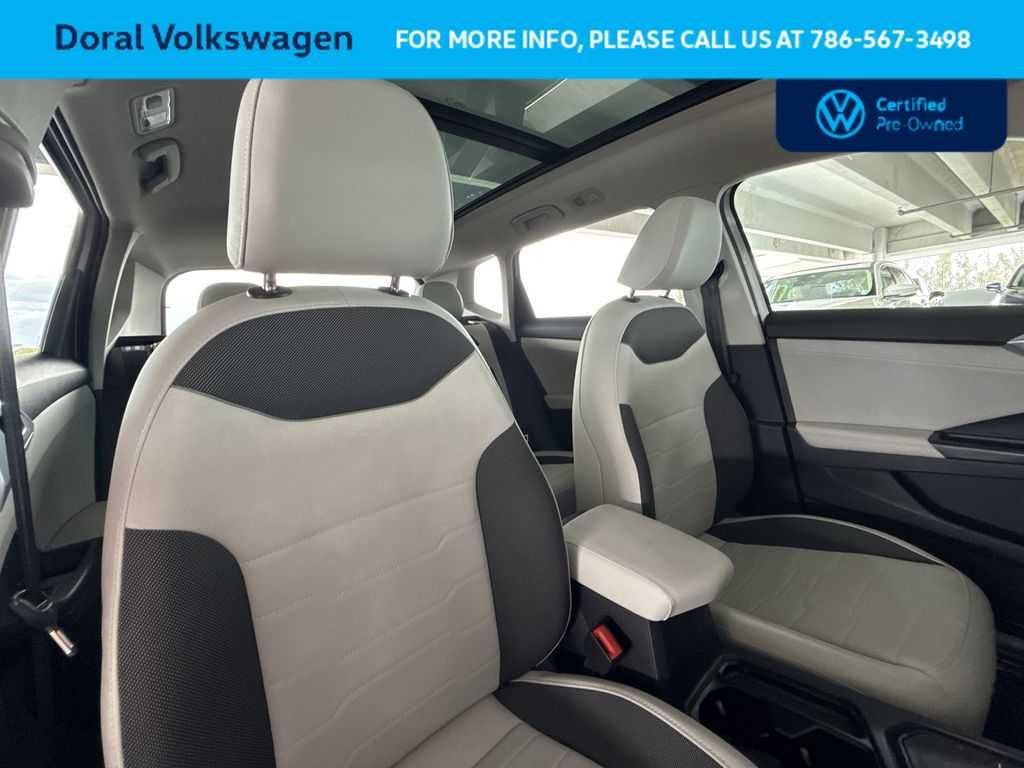 2025 Volkswagen Taos SE