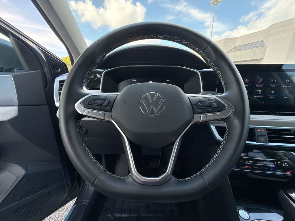 2026 Volkswagen Taos SE
