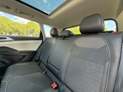 2026 Volkswagen Taos SE