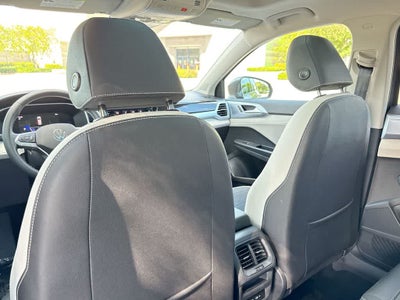 2026 Volkswagen Taos SE