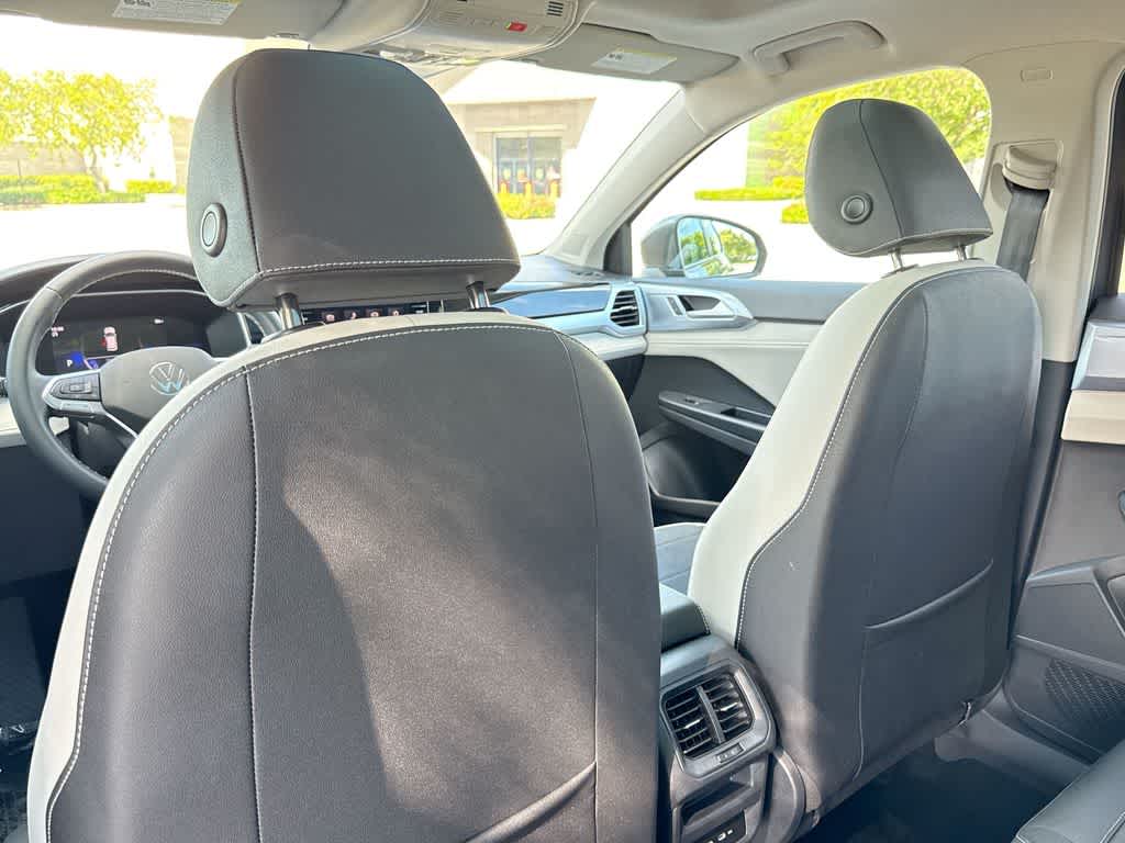 2026 Volkswagen Taos SE