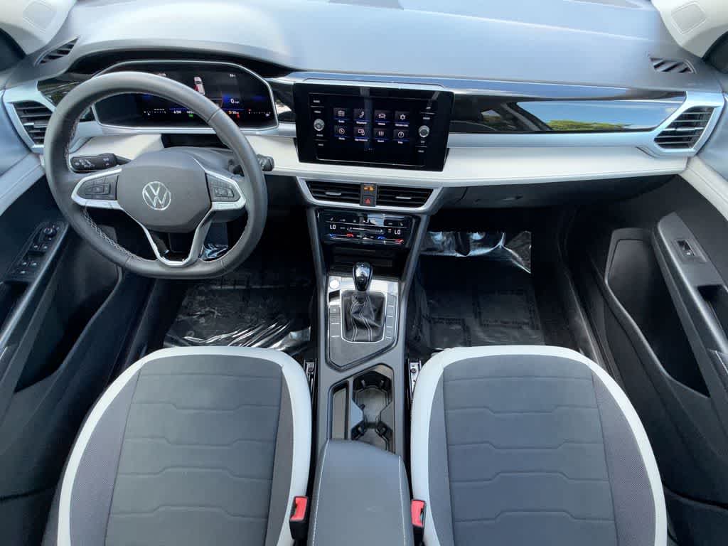 2026 Volkswagen Taos SE