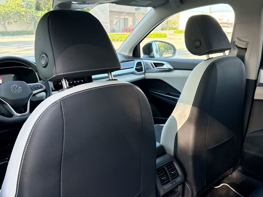 2026 Volkswagen Taos SE