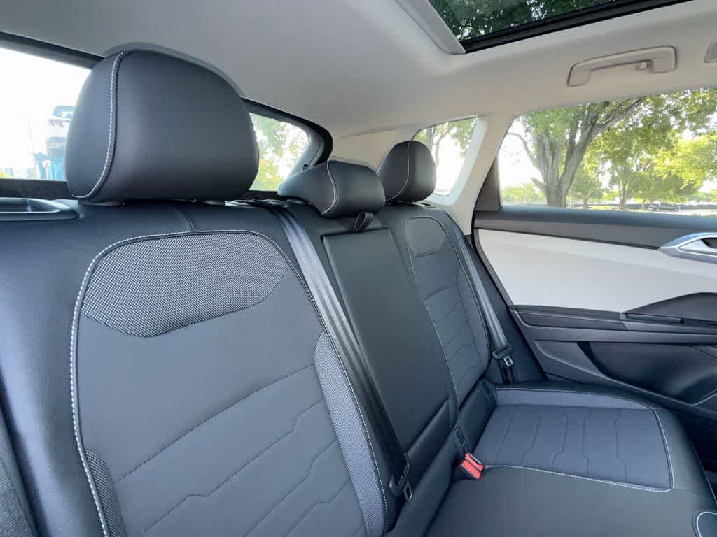 2026 Volkswagen Taos SE