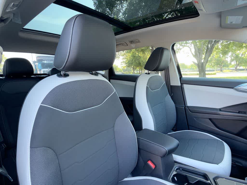 2026 Volkswagen Taos SE