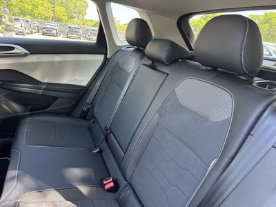 2026 Volkswagen Taos SE