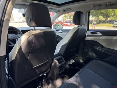 2026 Volkswagen Taos SE