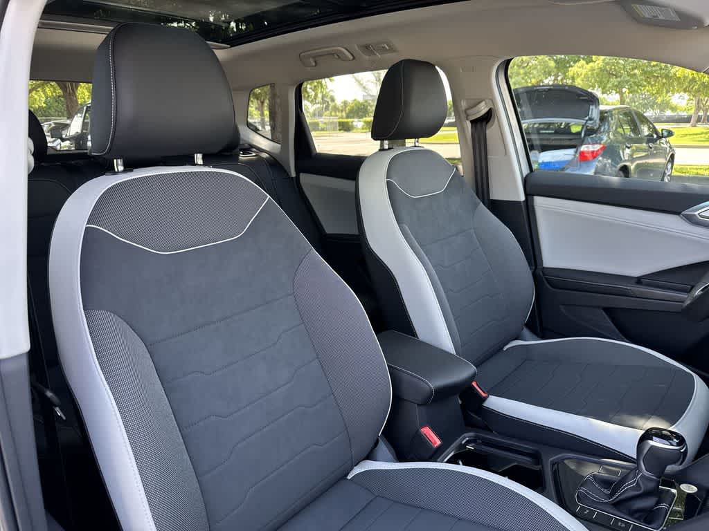 2026 Volkswagen Taos SE