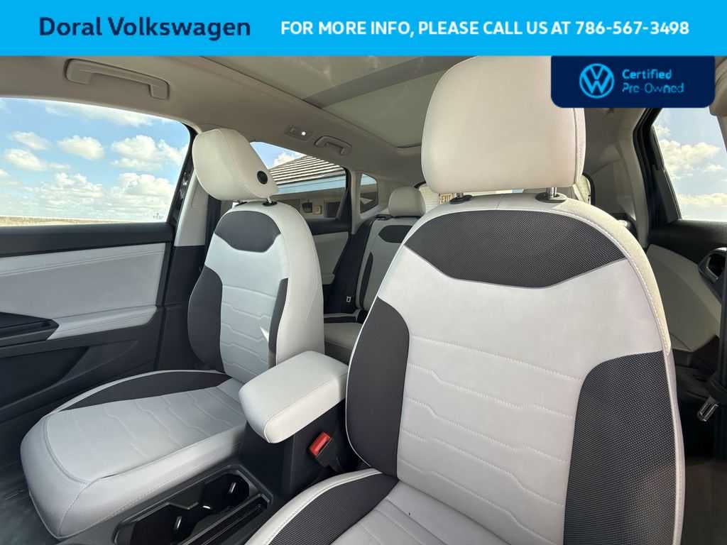 2025 Volkswagen Taos SE