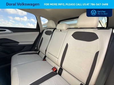 2025 Volkswagen Taos SE