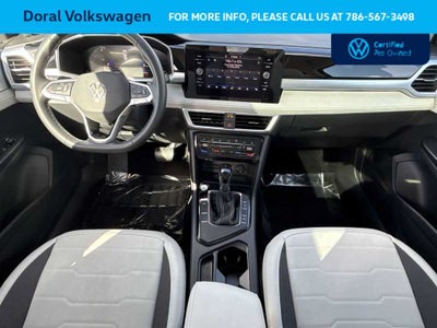 2025 Volkswagen Taos SE