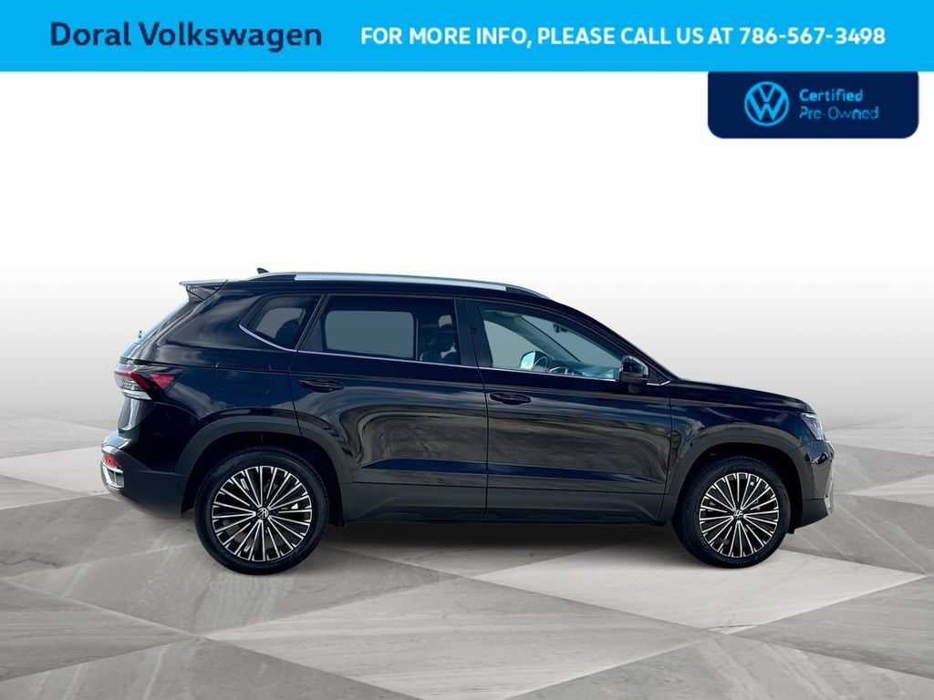 2025 Volkswagen Taos SE