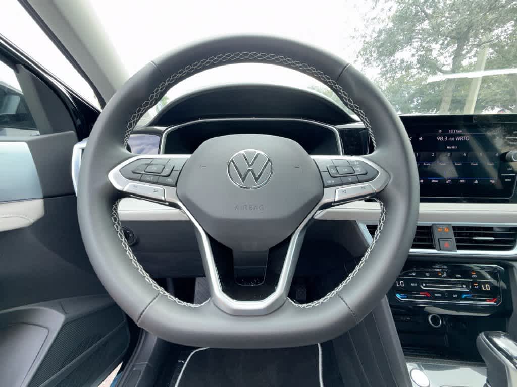 2026 Volkswagen Taos SE