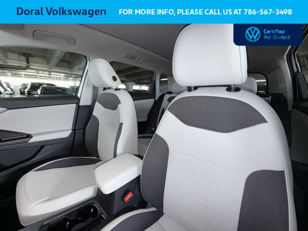2025 Volkswagen Taos SE