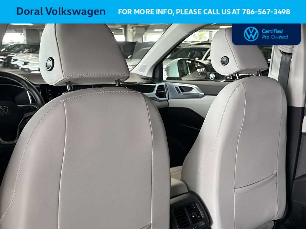 2025 Volkswagen Taos SE