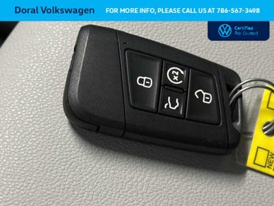 2025 Volkswagen Taos SE