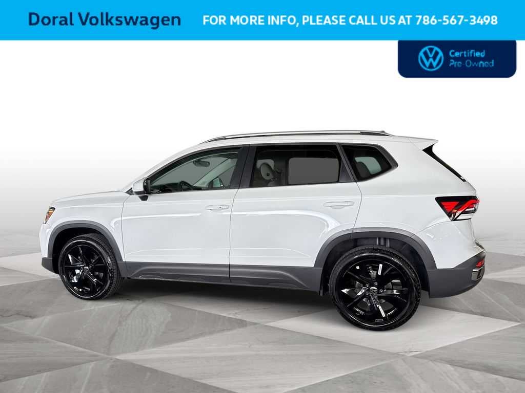 2025 Volkswagen Taos SE