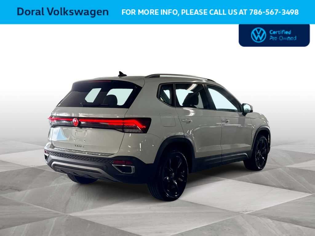 2025 Volkswagen Taos SE