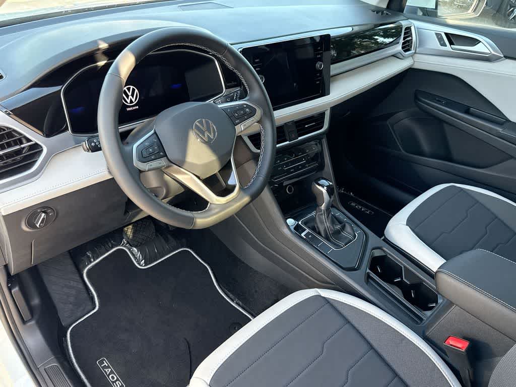 2026 Volkswagen Taos SE