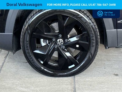 2025 Volkswagen Taos SE