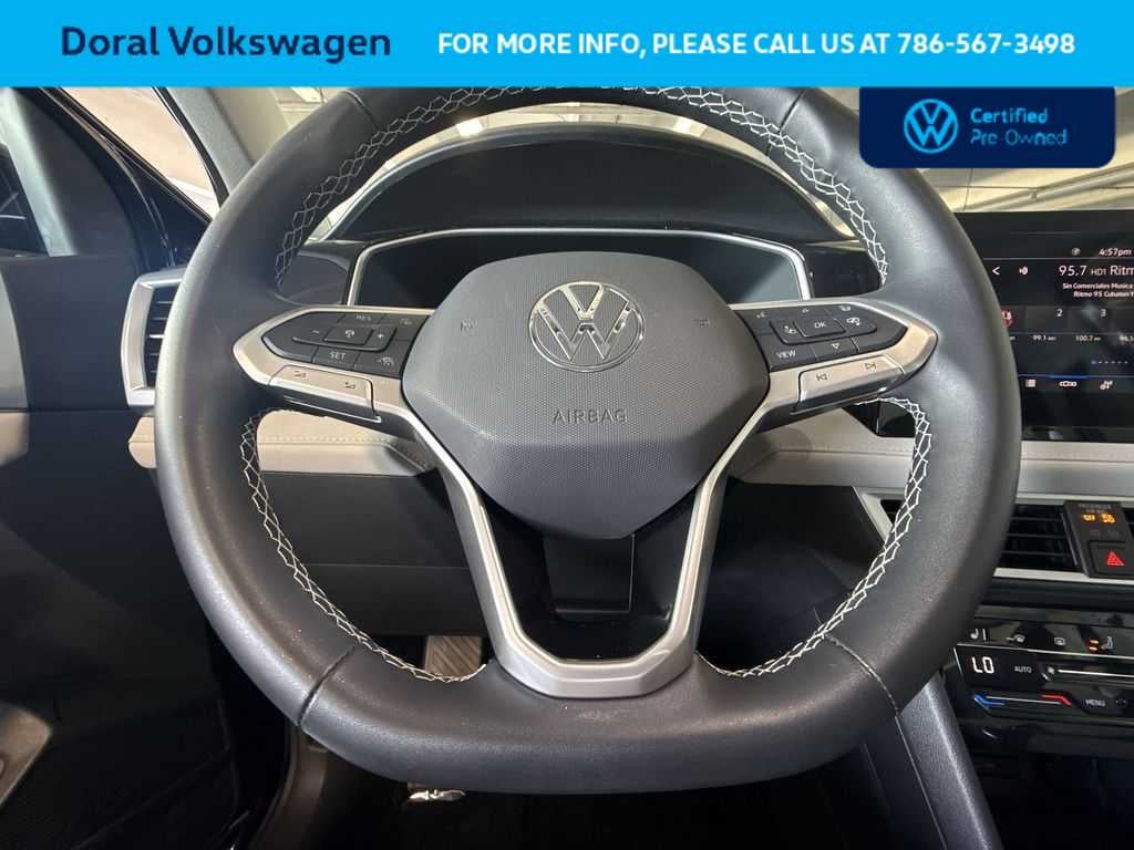 2025 Volkswagen Taos SE