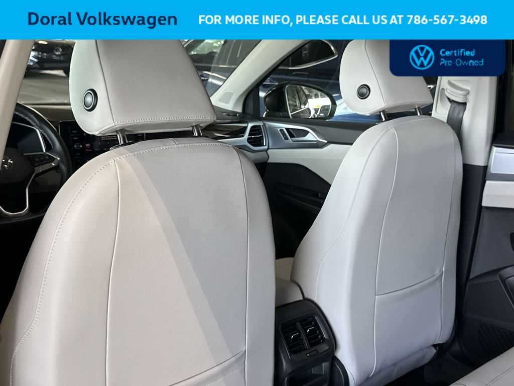 2025 Volkswagen Taos SE