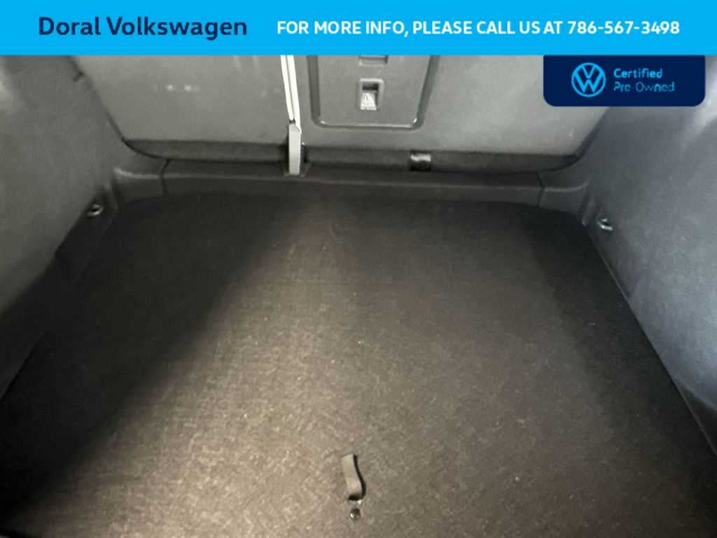 2025 Volkswagen Taos SE