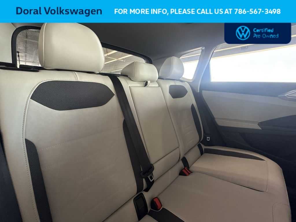 2025 Volkswagen Taos SE